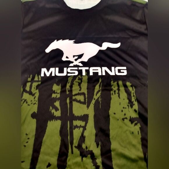 Ford Mustang Muscle Car T Shirt Top Men's SZ Med NWOT - Picture 2 of 9
